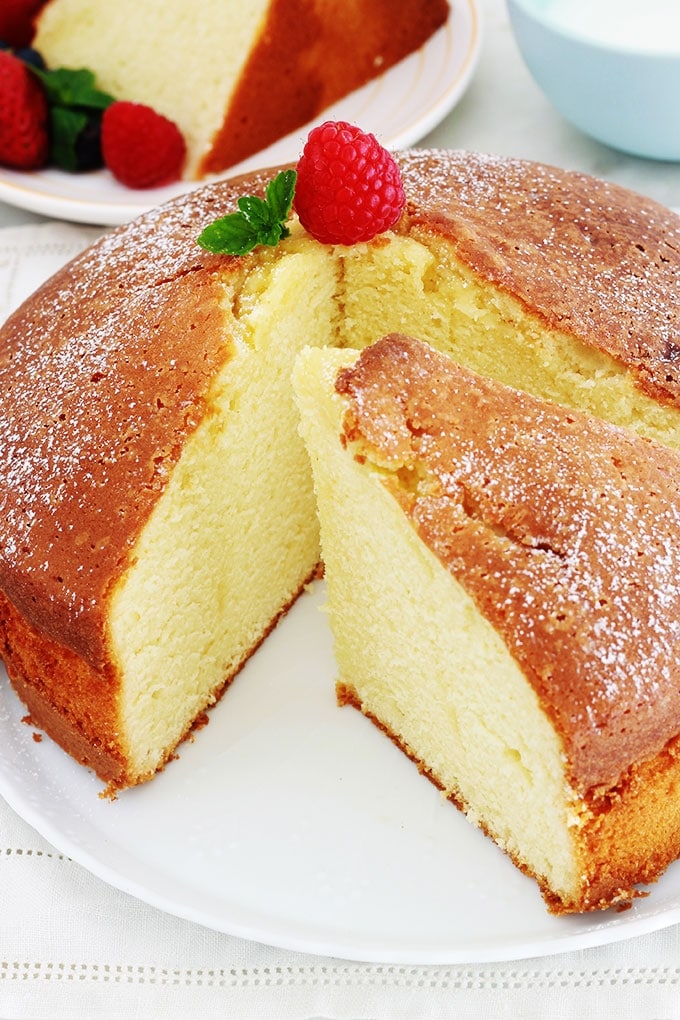 Le gâteau au yaourt: la recette facile à faire avec votre enfant